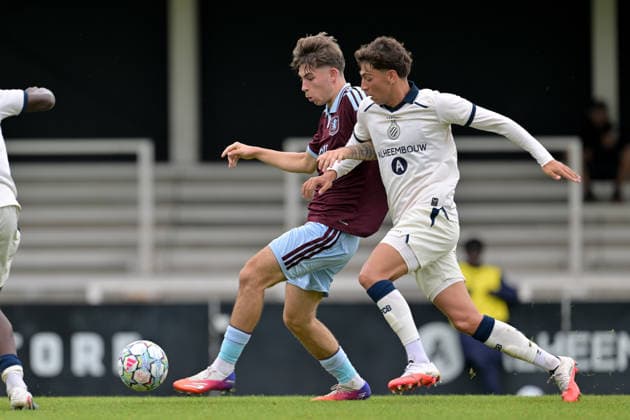 260908 Youth League Club Brugge vs Aston Villa Jack McGrath (11) of Aston Villa fighting for the ball with Lucas Delorge (6) of Club Brugge NXT during the Uefa Youth League matchday 1 game in the League phase in season 2026 - 2027 between Club Brugge KV and Aston Villa on September 8 , 2026 in Roeselare, Belgium. (Photo by David Catry sportpix) Roeselare Schiervelde - The Nest West Flanders Belgium  Copyright: xsportpixxDavidxCatryx