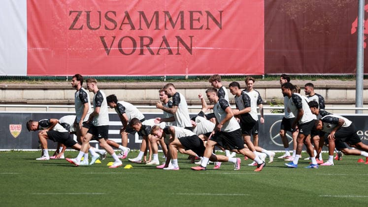 08.09.26 VfB Stuttgart Training Deutschland, Stuttgart, 08.09.2026, Fussball, Bundesliga, Saison 2026 2027, VfB Stuttgart Training: Fabian Bredlow. *** 08 09 26 VfB Stuttgart Training Germany, Stuttgart, 08 09 2026, Soccer, Bundesliga, 2026–2027 Season, VfB Stuttgart Training Fabian Bredlow