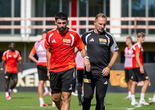 Fußball, Herren, Saison 2026 2027, 1. Bundesliga, 1. FC Union Berlin, Training auf Trainingsplatz II, v. l. Kastriot Imeri (1. FC Union Berlin), Trainer Mauro Lustrinelli (1. FC Union Berlin), 08.09.2026, *** Soccer, Men s, 2026–2027 Season, Bundesliga 1, 1. FC Union Berlin, Training on Training Field II, from left: Kastriot Imeri (1. FC Union Berlin), Coach Mauro Lustrinelli (1. FC Union Berlin), September 8, 2026, Copyright: xMatthiasxKochx