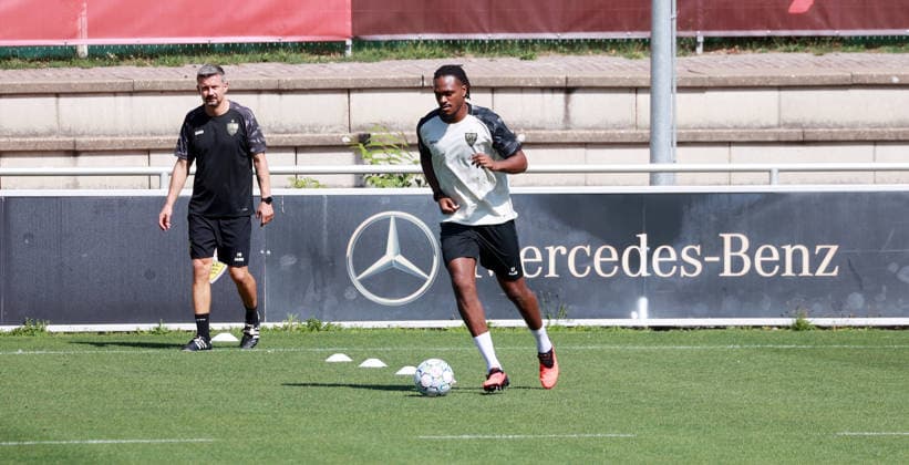 08.09.26 VfB Stuttgart Training Deutschland, Stuttgart, 08.09.2026, Fussball, Bundesliga, Saison 2026 2027, VfB Stuttgart Training: Dan-Axel Zagadou. *** 08 09 26 VfB Stuttgart Practice Germany, Stuttgart, 08 09 2026, Soccer, Bundesliga, 2026–2027 Season, VfB Stuttgart Practice Dan Axel Zagadou
