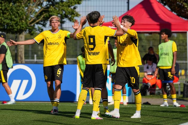 Dienstag, 08.09.2026 Saison 2026 2027 1. Spieltag UEFA Youth League im BVB Fußballpark Hohenbuschei, Dortmund, Germany. BV Borussia Dortmund U19 - FC Villarreal U19. Torjubel nach dem 1:0 durch Justin Hoy (BVB).