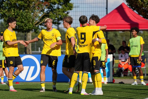 Dienstag, 08.09.2026 Saison 2026 2027 1. Spieltag UEFA Youth League im BVB Fußballpark Hohenbuschei, Dortmund, Germany. BV Borussia Dortmund U19 - FC Villarreal U19. Torjubel nach dem 1:0 durch Justin Hoy (BVB).