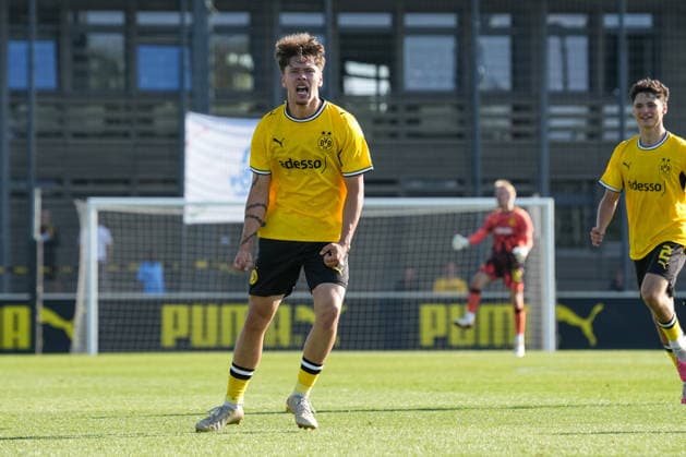 Dienstag, 08.09.2026 Saison 2026 2027 1. Spieltag UEFA Youth League im BVB Fußballpark Hohenbuschei, Dortmund, Germany. BV Borussia Dortmund U19 - FC Villarreal U19. Torjubel nach dem 2:1 durch Jan-Luca Riedl (BVB).