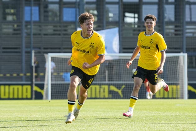 Dienstag, 08.09.2026 Saison 2026 2027 1. Spieltag UEFA Youth League im BVB Fußballpark Hohenbuschei, Dortmund, Germany. BV Borussia Dortmund U19 - FC Villarreal U19. Torjubel nach dem 2:1 durch Jan-Luca Riedl (BVB).
