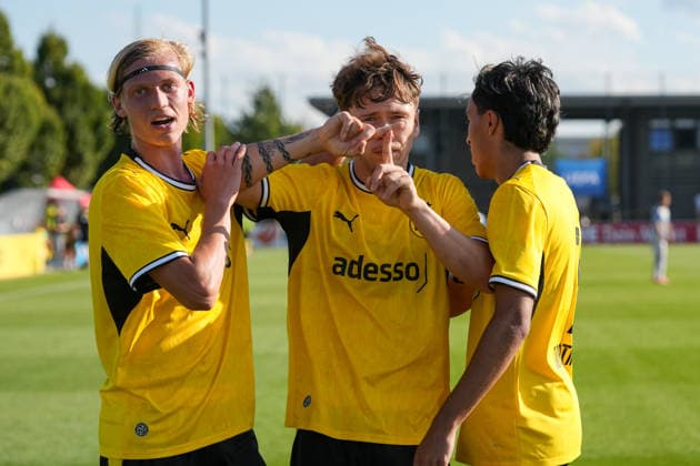 Dienstag, 08.09.2026 Saison 2026 2027 1. Spieltag UEFA Youth League im BVB Fußballpark Hohenbuschei, Dortmund, Germany. BV Borussia Dortmund U19 - FC Villarreal U19. Torjubel nach dem 2:1 durch Jan-Luca Riedl (BVB).
