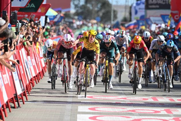 08-09-2026 Vuelta A Espana; Tappa 16 Cortegana - La Rabida; 2026, Visma - Lease A Bike; 2026, Uno X - Mobility; Brennan, James Matthew; Van Aert, Wout; Nielsen Magnus, Cort; La Rabida; 