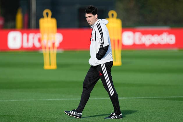 Liverpool Training Liverpool FC manager Andoni Iraola walks out onto the training pitches during the Liverpool Training Session at the AXA Training Centre ahead of the UEFA Champions League Round 1 match v Atletico Madrid, Kirkby, Liverpool, England on 8 September 2026 Credit: Steve Flynn Every Second Media Editorial use only. All images are copyright Every Second Media Limited. No images may be reproduced without prior permission. Copyright: xIMAGO EveryxSecondxMediax ESM-2146-0056 StevexFlynnx xEveryxSecondxMediax
