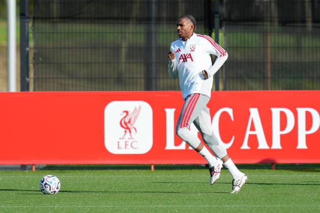 Liverpool Training JÃ rÃ my Jacquet of Liverpool FC runs out onto the training pitches during the Liverpool Training Session at the AXA Training Centre ahead of the UEFA Champions League Round 1 match v Atletico Madrid, Kirkby, Liverpool, England on 8 September 2026 Credit: Steve Flynn Every Second Media Editorial use only. All images are copyright Every Second Media Limited. No images may be reproduced without prior permission. Copyright: xIMAGO EveryxSecondxMediax ESM-2146-0064 StevexFlynnx xEveryxSecondxMediax