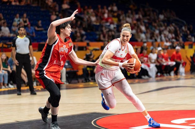 Virag Takacs-Kiss (Ungarn, 02) im Dribbling gegen Ramu Tokashiki (Japan, 10), GER, Ungarn vs. Japan, Basketball, FIBA Women s World Cup 2026, Qualifikation fuers Viertelfinale, 08.09.2026 GER, Ungarn vs. Japan, Basketball, FIBA Women s World Cup 2026, Qualifikation fuers Viertelfinale, 08.09.2026 Berlin Copyright: xEibner-Pressefoto MaxxVincenx EP_MVN