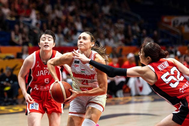 Reka Lelik (Ungarn, 21) im Dribbling, Otoha Goto (Japan, 06), Yuki Miyazawa (Japan, 52), GER, Ungarn vs. Japan, Basketball, FIBA Women s World Cup 2026, Qualifikation fuers Viertelfinale, 08.09.2026 GER, Ungarn vs. Japan, Basketball, FIBA Women s World Cup 2026, Qualifikation fuers Viertelfinale, 08.09.2026 Berlin Copyright: xEibner-Pressefoto MaxxVincenx EP_MVN