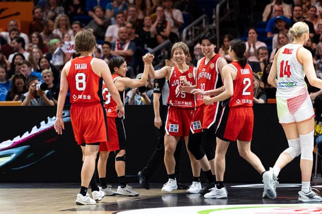 Nanako Todo (Japan, 75) jubelt Jubel mit Maki Takada (Japan, 08), Rui Machida (Japan, 13), Ramu Tokashiki (Japan, 10) und Norika Konno (Japan, 02), GER, Ungarn vs. Japan, Basketball, FIBA Women s World Cup 2026, Qualifikation fuers Viertelfinale, 08.09.2026 GER, Ungarn vs. Japan, Basketball, FIBA Women s World Cup 2026, Qualifikation fuers Viertelfinale, 08.09.2026 Berlin Copyright: xEibner-Pressefoto MaxxVincenx EP_MVN