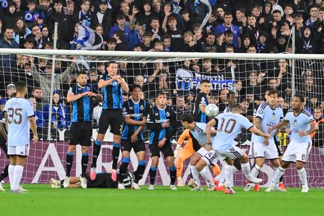 Club Brugge v Aston Villa - UEFA Champions League BRUGGE, BELGIUM - SEPTEMBER 08 : Vanaken Hans midfielder of Club Brugge during the UEFA Champions League 2026 27 League Phase MD1 match between Club Brugge and Aston Villa on September 8, 2026 in Brugge, Belgium, 08 09 2026 Brugge Belgium  Copyright: xJanxDexMeuleneirx