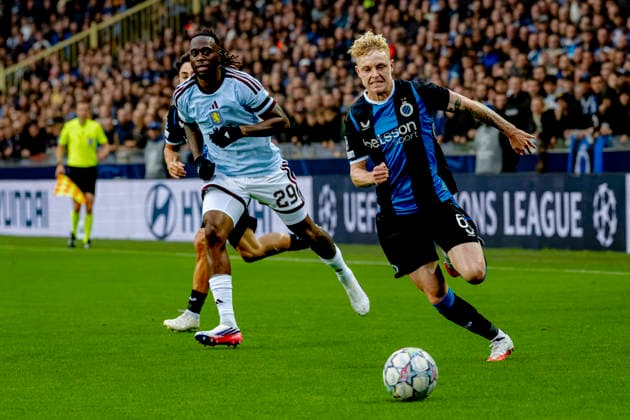 BRUGGE - Aston Villa FC defender Aaron Wan-Bissaka, Club Brugge midfielder Joaquin Seys during the UEFA Champions League match between Club Brugge and Aston Villa at Jan Breydelstadion on 8 September 2026 in Brugge, Belgie. (Photo by DeFodi Images) -