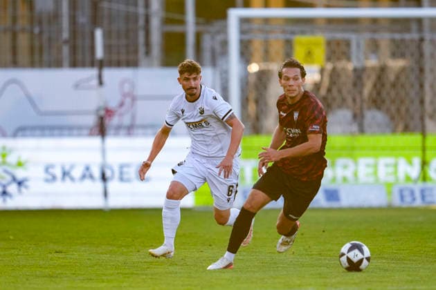 v.li.: Niklas Tarnat (SVS, 6), Jeremias Lorch (SGV, 24), Aktion, Action, Spielszene, 08.09.2026, Sandhausen (Deutschland), Fussball, Regionalliga Südwest, SV Sandhausen - SGV Heilbronn-Freiberg