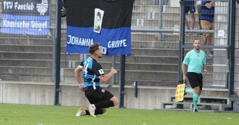 08.09.2026 xmgoodx Frankfurt am Main, PSD Bank Arena Regionalliga Südwest Saison 2026 2027 FSV Frankfurt - KSV Hessen Kassel Torjubel nach dem Tor zum 1:0 durch Amar Suljic (14, FSV Frankfurt),