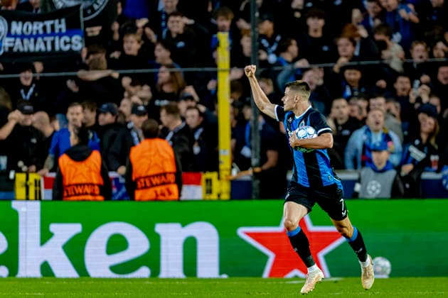 BRUGGE - Club Brugge forward Nicolo Tresoldi scores to make it 2-3 and celebrates the goal during the UEFA Champions League match between Club Brugge and Aston Villa at Jan Breydelstadion on 8 September 2026 in Brugge, Belgie. (Photo by DeFodi Images) -