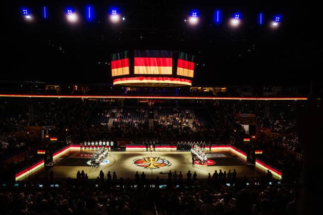FIBA Women™s Basketball World Cup 2026: Deutschland vs. Südkorea, 08.09.2026 Deutschland während der Hymne von oben; Basketball, FIBA Women™s Basketball World Cup 2026, Final Phase, Qualifikation fürs Viertelfinale: Deutschland vs. Südkorea am 08.09.2026 in der Uber Arena, Berlin Copyright: xBEAUTIFULxSPORTS Tonhäuserx