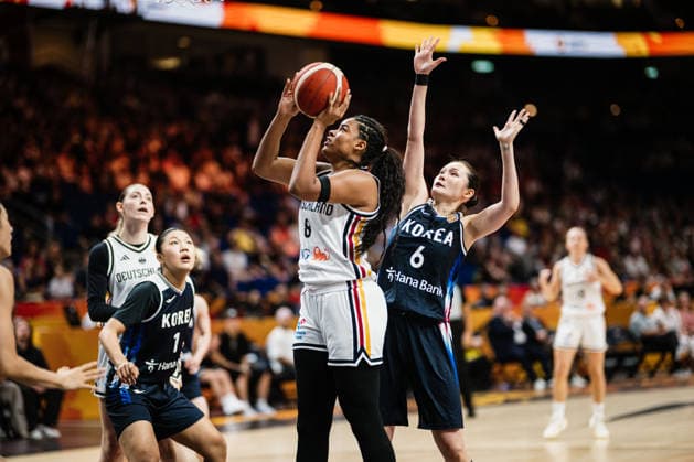 FIBA Women™s Basketball World Cup 2026: Deutschland vs. Südkorea, 08.09.2026 Nyara Sabally (Deutschland, 8) gegen Isaem Choi (Korea, 6); Basketball, FIBA Women™s Basketball World Cup 2026, Final Phase, Qualifikation fürs Viertelfinale: Deutschland vs. Südkorea am 08.09.2026 in der Uber Arena, Berlin Copyright: xBEAUTIFULxSPORTS Tonhäuserx