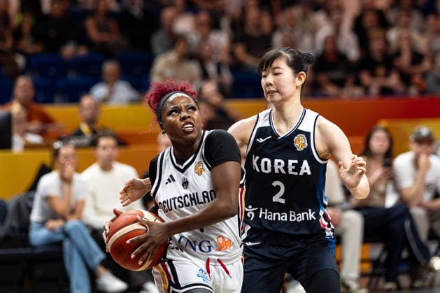 Alexis Peterson (Deutschland, 01) im Dribbling gegen Yeeun Heo (Korea, 02), GER, Deutschland vs. Korea, Basketball, FIBA Women s World Cup 2026, Qualifikation fuers Viertelfinale, 08.09.2026 GER, Deutschland vs. Korea, Basketball, FIBA Women s World Cup 2026, Qualifikation fuers Viertelfinale, 08.09.2026 Berlin Copyright: xEibner-Pressefoto MaxxVincenx EP_MVN