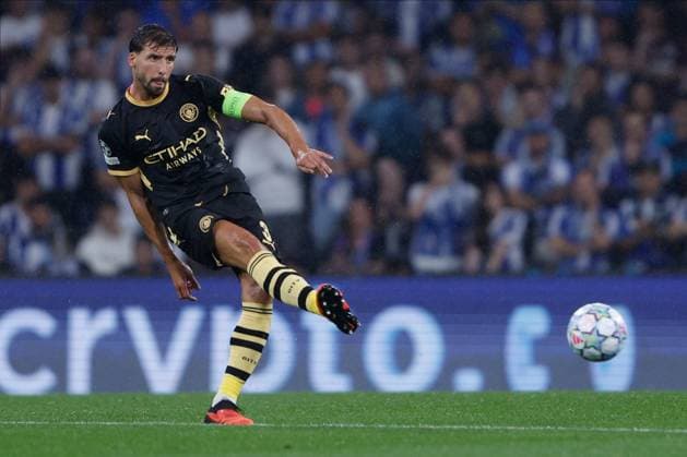 Ruben Dias of Manchester City passes the ball. Porto v Manchester City, UEFA Champions League, League Stage, Football, Estadio do Dragao, Porto, Portugal - 08 Sep 2026Porto Estadio do Dragao Portugal  Copyright: xMiguelxLemos Shutterstockx 17140155ao