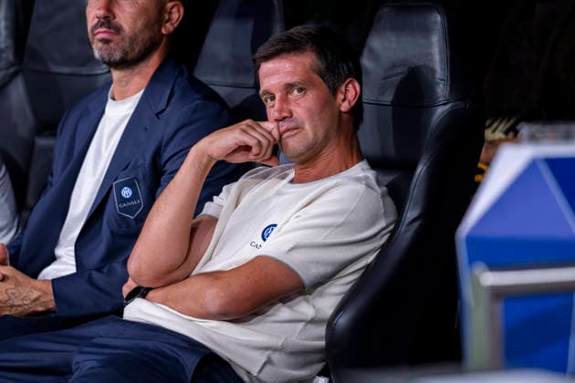 Real Madrid C.F. v FC Internazionale Milano - UEFA Champions League 2026 27 League Phase MD1 MADRID, SPAIN - SEPTEMBER 8: Cristian Chivu, head coach of FC Internazionale Milano, sits on the bench prior to the UEFA Champions League 2026 27 League Phase MD1 match between Real Madrid C.F. and FC Internazionale Milano at Estadio Santiago Bernabeu on September 8, 2026 in Madrid, Spain. Madrid Estadio Bernabeu Madrid Spain Copyright: xAlbertoxGardinx AGardin_20260908_Foot_Cha_Rea_Mad_Inter_0146
