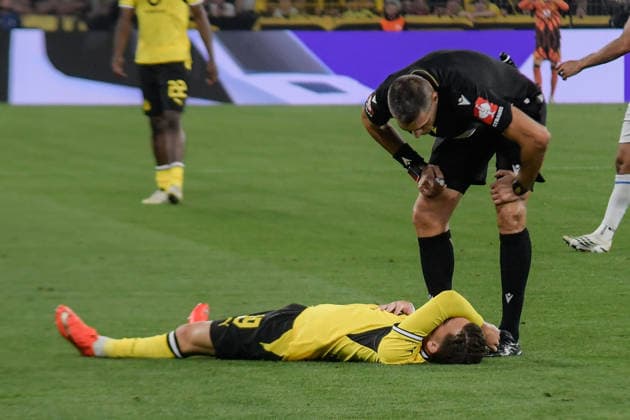 Maximilian Beier (Dortmund 14) verletzt am Boden 08.09.2026 ¢ Fussball, Champions League, Borussia Dortmund vs Villarreal Club de Fotbol, Signal Iduna Park, Dortmund, NRW Germany