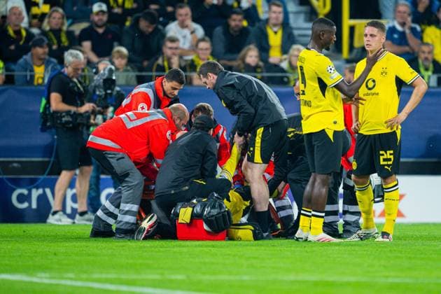 08.09.2026 - Fußball, 2026 2027, Champions League, 1. Spieltag, Borussia Dortmund - FC Villareal: Konstantinos Karetsas (Dortmund) verletzt, Verletzung, muss verletzt ausgewechselt werden, Auswechslung
