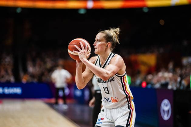 FIBA Women™s Basketball World Cup 2026: Deutschland vs. Südkorea, 08.09.2026 Leonie Fiebich (Deutschland, 13) am Ball; Basketball, FIBA Women™s Basketball World Cup 2026, Final Phase, Qualifikation fürs Viertelfinale: Deutschland vs. Südkorea am 08.09.2026 in der Uber Arena, Berlin Copyright: xBEAUTIFULxSPORTS Tonhäuserx