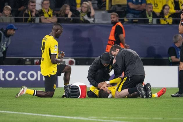 Konstantinos Karetsas 19 (Borussia Dortmund) verletzt, Borussia Dortmund vs. FC Villarreal, Fussball, Champions League, Gruppenphase, Matchday 1, 08.09.2026 Dortmund Nordrhein-Westfalen Deutschland