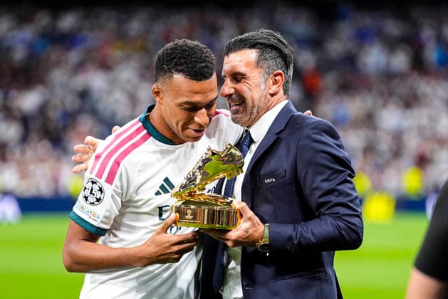 September 8, 2026, Madrid, Madrid, Spain: Kylian Mbappe of Real Madrid is awarded the 2025 26 UEFA Champions League Top Scorer award by former player Luis Figo before the UEFA Champions League 2026 27 League Phase MD1 match between Real Madrid CF and FC Internazionale Milano at Berabeu stadium on September 08, 2026, in Madrid, Spain. Madrid Spain - ZUMAa181 20260908_zaa_a181_165 Copyright: xOscarxJ.xBarrosox