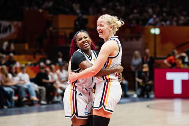 FIBA Women™s Basketball World Cup 2026: Deutschland vs. Südkorea, 08.09.2026 Alexis Peterson (Deutschland, 1) und Emma Eichmeyer (Deutschland, 9) jubeln, JUBEL; Basketball, FIBA Women™s Basketball World Cup 2026, Final Phase, Qualifikation fürs Viertelfinale: Deutschland vs. Südkorea am 08.09.2026 in der Uber Arena, Berlin Copyright: xBEAUTIFULxSPORTS Tonhäuserx