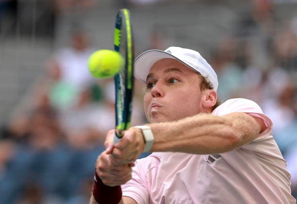 US Open tennis tournament - Day 10 epaselect Alex Michelsen of USA in action against Frances Tiafoe of USA during the Men s Singles Quarterfinals match of the US Open Tennis Championships in Flushing Meadows, New York, USA, 08 September 2026. FLUSHING MEADOWS NEW YORK United States  Copyright: xCRISTOBALxHERRERA-ULASHKEVICHx