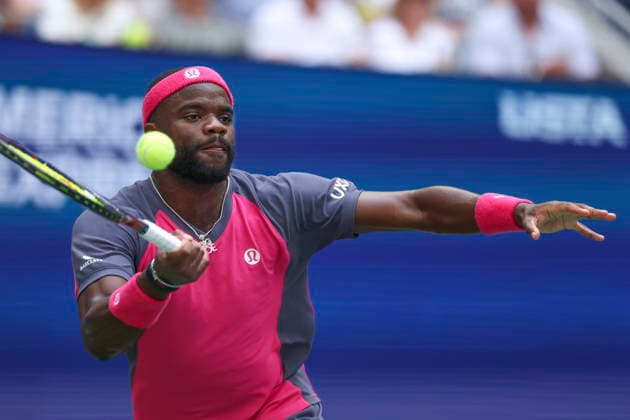 US Open tennis tournament - Day 10 Frances Tiafoe of the US in action against Alex Michelsen of the US during the Men s Singles Quarterfinals match of the US Open Tennis Championships in Flushing Meadows, New York, USA, 08 September 2026. FLUSHING MEADOWS NEW YORK United States  Copyright: xSARAHxYENESELx
