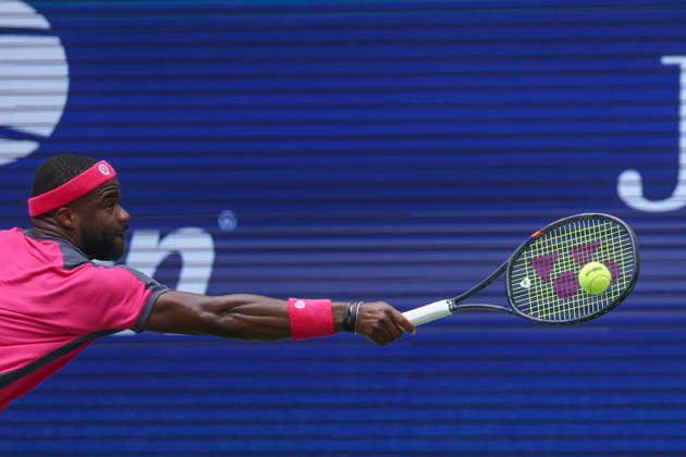 US Open tennis tournament - Day 10 Frances Tiafoe of the US in action against Alex Michelsen of the US during the Men s Singles Quarterfinals match of the US Open Tennis Championships in Flushing Meadows, New York, USA, 08 September 2026. FLUSHING MEADOWS NEW YORK United States  Copyright: xSARAHxYENESELx