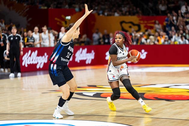 Alexis Peterson (Deutschland, 01) im Dribbling, Sohee Park (Korea, 11), GER, Deutschland vs. Korea, Basketball, FIBA Women s World Cup 2026, Qualifikation fuers Viertelfinale, 08.09.2026 GER, Deutschland vs. Korea, Basketball, FIBA Women s World Cup 2026, Qualifikation fuers Viertelfinale, 08.09.2026 Berlin Copyright: xEibner-Pressefoto MaxxVincenx EP_MVN