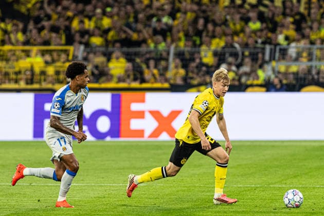 UEFA Champions League: Borussia Dortmund - Villarreal CF; 08.09.2026 Daniel Svensson (Borussia Dortmund, 24), Tajon Buchanan (Villarreal CF, 17) UEFA Champions League Auftakt: Borussia Dortmund - Villarreal CF; BVB Stadion Dortmund, Dortmund; 08.09.2026 Copyright: xBEAUTIFULxSPORTS Buriakovx