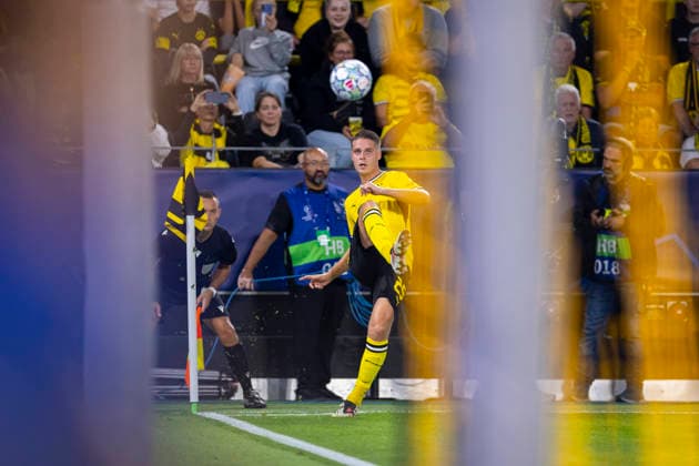 08.09.2026, Fussball, 1. Spieltag der UEFA Champions League, Borussia Dortmund - FC Villareal. Joey Veerman (Borussia Dortmund) mit dem Eckball. Dortmund Signal Iduna Park NRW Deutschland xRHR-FOTO DEx Copyright: DennisxEwert RHR-FOTOx RHR-FOTO DE
