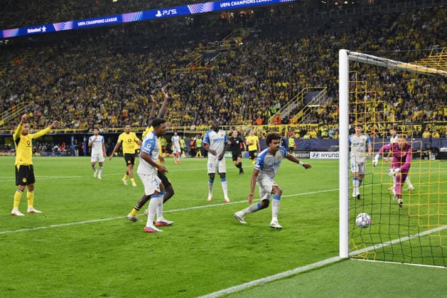Eigentor 1:0 von Renato Veiga (FC Villarreal), mi., nach Vorarbeit von Maximilian Beier (Borussia Dortmund) 08.09.2026, Fussball Champions League 2026 2027, 1. Spieltag, Borussia Dortmund - FC Villarreal UEFA regulations prohibit any use of photographs as image sequences and or quasi-video Dortmund Signal Iduna Park Nordrhein Westfalen Deutschland