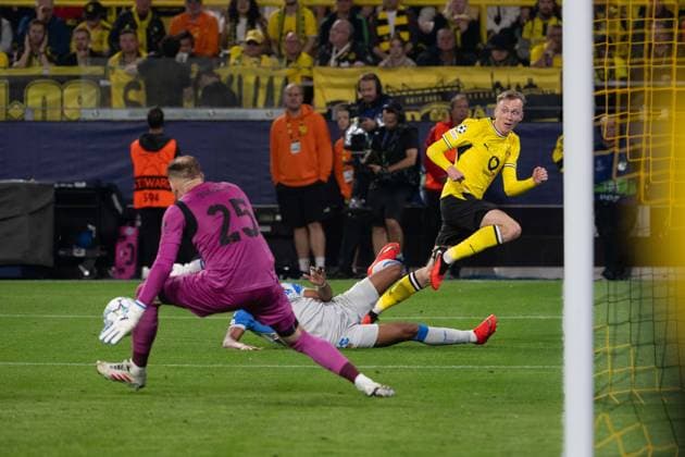 Tor zum 1:0 durch Eigentor Renato Veiga 12 (Villarreal), Borussia Dortmund vs. FC Villarreal, Fussball, Champions League, Gruppenphase, Matchday 1, 08.09.2026 Dortmund Nordrhein-Westfalen Deutschland