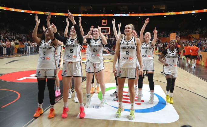 deutsche Mannschaft jubelt nach Spielende Freude Emotion Basketball FIBA World Cup Weltmeisterschaft Frauen WM Saison 2026 2027 08.09.2026 DBB Deutschland GER vs Südkorea KOR