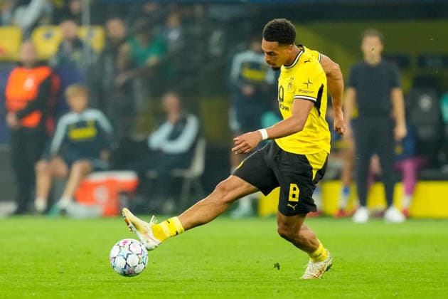 Felix Nmecha (Borussia Dortmund) controls the ball during the UEFA Champions League 2026 2027 match between Borussia Dortmund and Villarreal at BVB Stadion Dortmund on September 8, 2026 in Dortmund, Germany. (Photo by Alex Gottschalk DeFodi Images) -