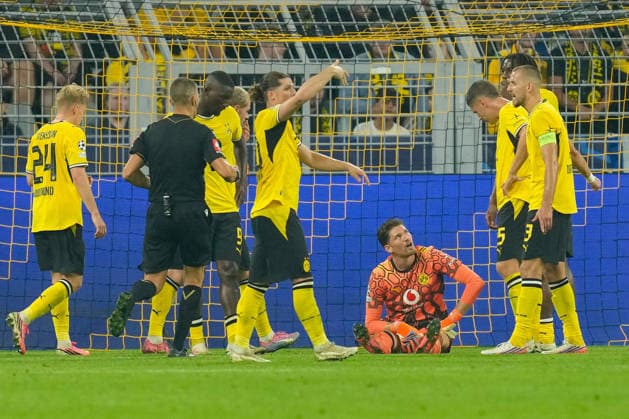 Torhueter Gregor Kobel (Borussia Dortmund) injured on the ground during the UEFA Champions League 2026 2027 match between Borussia Dortmund and Villarreal at BVB Stadion Dortmund on September 8, 2026 in Dortmund, Germany. (Photo by Alex Gottschalk DeFodi Images) -