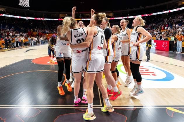 deutsche Mannschaft jubelt Jubel nach Sieg Spielende, GER, Deutschland vs. Korea, Basketball, FIBA Women s World Cup 2026, Qualifikation fuers Viertelfinale, 08.09.2026 GER, Deutschland vs. Korea, Basketball, FIBA Women s World Cup 2026, Qualifikation fuers Viertelfinale, 08.09.2026 Berlin Copyright: xEibner-Pressefoto MaxxVincenx EP_MVN