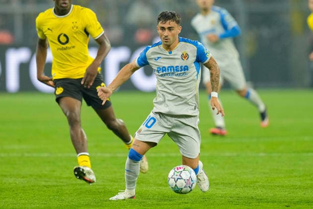 Alberto Moleiro (Villarreal CF) controls the ball during the UEFA Champions League 2026 2027 match between Borussia Dortmund and Villarreal at BVB Stadion Dortmund on September 8, 2026 in Dortmund, Germany. (Photo by Alex Gottschalk DeFodi Images) -