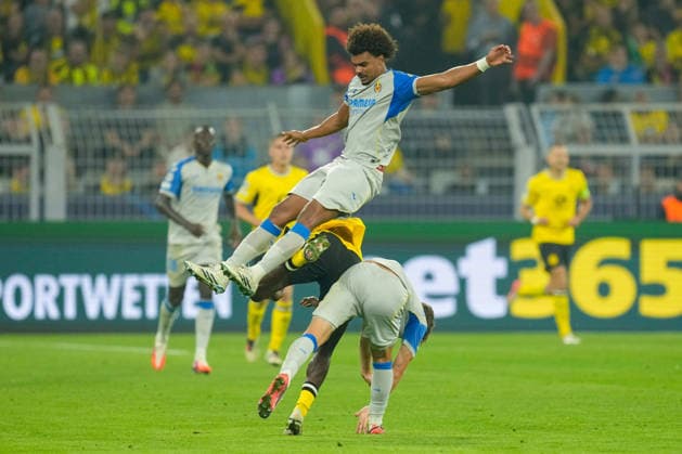 Renato Veiga (Villarreal CF) controls the ball during the UEFA Champions League 2026 2027 match between Borussia Dortmund and Villarreal at BVB Stadion Dortmund on September 8, 2026 in Dortmund, Germany. (Photo by Alex Gottschalk DeFodi Images) -
