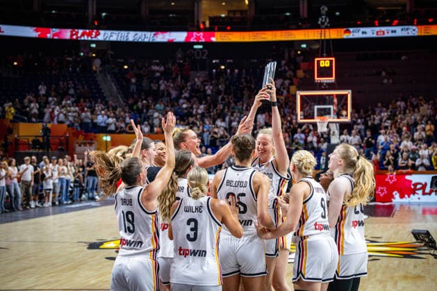 Basketball Berlin 08.09.2026 FIBA Women™s Basketball World Cup Germany 2026 Viertelfinal Qualifikation Deutschland (GER) - Südkorea (KOR) JUBEL D Marie Gülich (Deutschland, No.21) Gulich