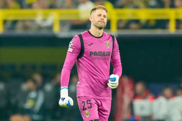 Torhueter Peter Gulacsi (Villarreal CF) looks on during the UEFA Champions League 2026 2027 match between Borussia Dortmund and Villarreal at BVB Stadion Dortmund on September 8, 2026 in Dortmund, Germany. (Photo by Alex Gottschalk DeFodi Images) -