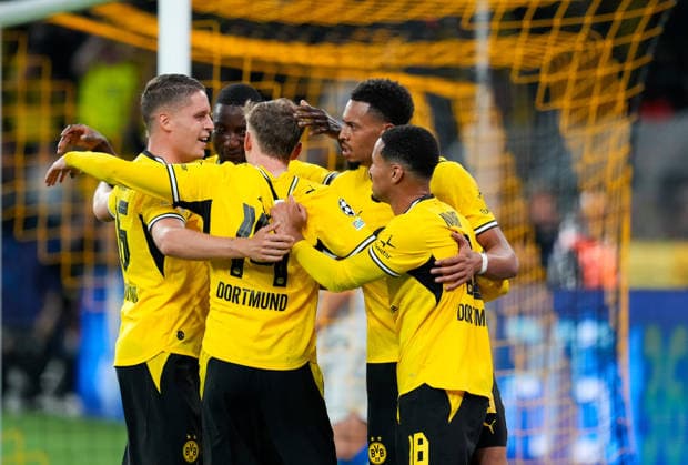 Spieler von Borussia Dortmund jubeln gemeinsam nach einem Tor. Borussia Dortmund vs. Villareal CF, Fussball, UEFA Champions League, 1. Spieltag, Spielzeit 2026 2027, 08.09.2026 Borussia Dortmund vs. Villareal CF, Fussball, UEFA Champions League, 1. Spieltag, Spielzeit 2026 2027, 08.09.2026 Dortmund Copyright: xEibner-Pressefoto ScottxColemanx EP_SCN