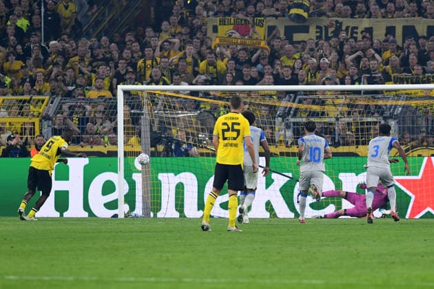 Serhou Guirassy (Borussia Dortmund) Tor zum 3:1 waehrend des Spiels der UEFA Champions League 2026 2027 zwischen Borussia Dortmund und Villarreal CF, BVB Stadion am 08. September 2026 in Dortmund, Deutschland. (Foto von Ralf Treese DeFodi Images) +++ Serhou Guirassy (Borussia Dortmund) scores his team™s third goal during the UEFA Champions League 2026 2027 match between Borussia Dortmund and Villarreal at BVB Stadion Dortmund on September 8, 2026 in Dortmund, Germany. (Photo by Ralf Treese DeFodi Images) -