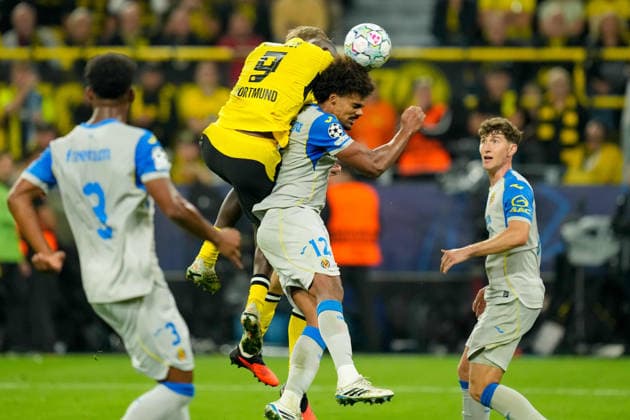 Serhou Guirassy (Borussia Dortmund) und Renato Veiga (Villarreal CF) battle for the ball during the UEFA Champions League 2026 2027 match between Borussia Dortmund and Villarreal at BVB Stadion Dortmund on September 8, 2026 in Dortmund, Germany. (Photo by Alex Gottschalk DeFodi Images) -